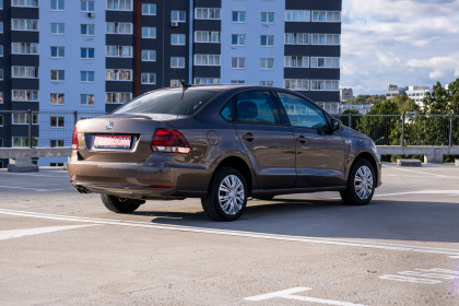 Продажа Volkswagen Polo V Рестайлинг 1.4 AMT (125 л.с.) 2018 Коричневый в Автодом