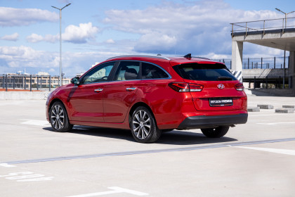 Продажа Hyundai i30 III 1.6 AMT (136 л.с.) 2017 Красный в Автодом