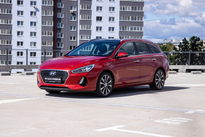 Продажа Hyundai i30 III 1.6 AMT (136 л.с.) 2017 Красный в Автодом