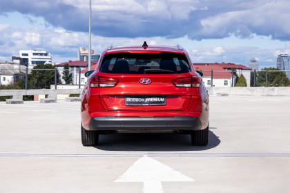 Продажа Hyundai i30 III 1.6 AMT (136 л.с.) 2017 Красный в Автодом