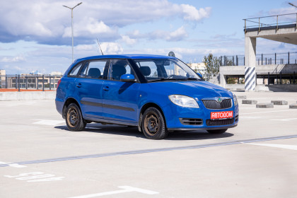 Продажа Skoda Fabia II 1.4 MT (86 л.с.) 2009 Синий в Автодом