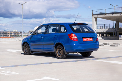 Продажа Skoda Fabia II 1.4 MT (86 л.с.) 2009 Синий в Автодом