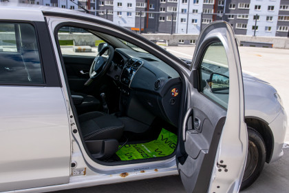 Продажа Renault Logan II 1.6 MT (102 л.с.) 2017 Серебристый в Автодом