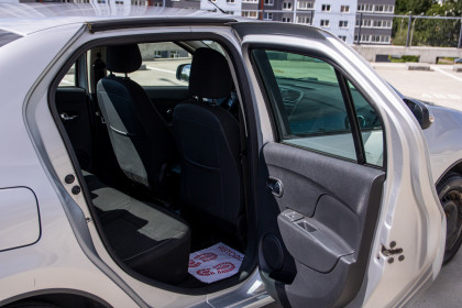 Продажа Renault Logan II 1.6 MT (102 л.с.) 2017 Серебристый в Автодом