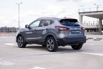 Продажа Nissan Qashqai II Рестайлинг 2.0 CVT (140 л.с.) 2021 Серый в Автодом