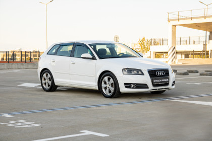 Продажа Audi A3 II (8P) Рестайлинг 2 1.4 AMT (125 л.с.) 2010 Белый в Автодом