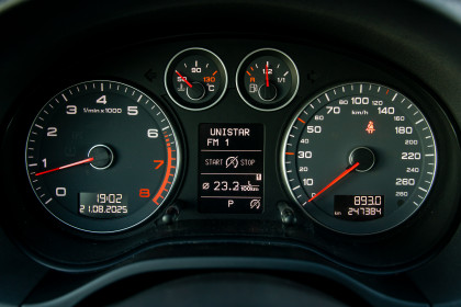 Продажа Audi A3 II (8P) Рестайлинг 2 1.4 AMT (125 л.с.) 2010 Белый в Автодом