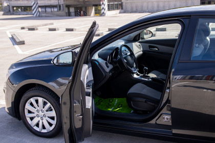 Продажа Chevrolet Cruze I Рестайлинг 1.8 MT (141 л.с.) 2014 Черный в Автодом