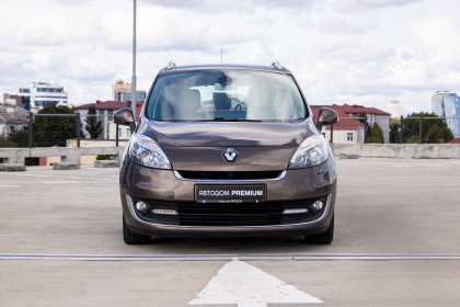 Продажа Renault Scenic III Рестайлинг 1.6 MT (130 л.с.) 2012 Коричневый в Автодом