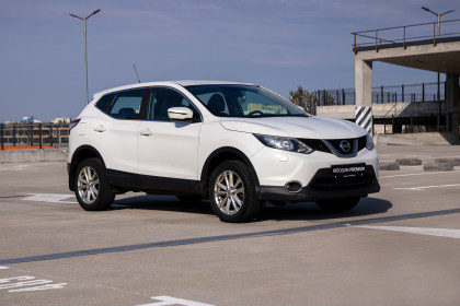 Продажа Nissan Qashqai II 2.0 CVT (144 л.с.) 2014 Белый в Автодом