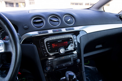Продажа Ford S-MAX I Рестайлинг 2.0 AT (140 л.с.) 2010 Серебристый в Автодом