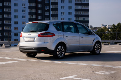 Продажа Ford S-MAX I Рестайлинг 2.0 AT (140 л.с.) 2010 Серебристый в Автодом