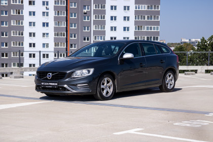 Продажа Volvo V60 I Рестайлинг 2.0 MT (150 л.с.) 2016 Серый в Автодом