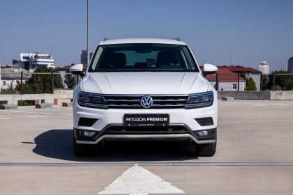 Продажа Volkswagen Tiguan II 2.0 AMT (150 л.с.) 2017 Белый в Автодом