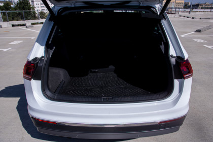 Продажа Volkswagen Tiguan II 2.0 AMT (150 л.с.) 2017 Белый в Автодом