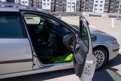 Продажа Renault Laguna II Рестайлинг 1.6 MT (112 л.с.) 2007 Серебристый в Автодом