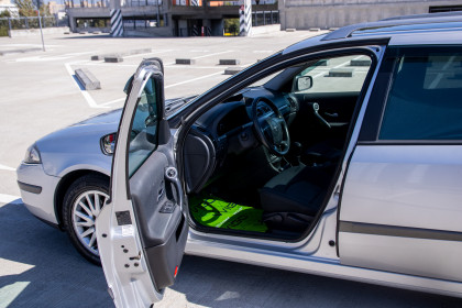 Продажа Renault Laguna II Рестайлинг 1.6 MT (112 л.с.) 2007 Серебристый в Автодом