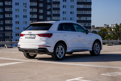 Продажа Audi Q3 II (F3) 45 TFSI 2.0 AT (231 л.с.) 2020 Белый в Автодом