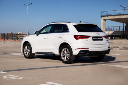 Продажа Audi Q3 II (F3) 45 TFSI 2.0 AT (231 л.с.) 2020 Белый в Автодом