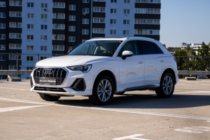 Продажа Audi Q3 II (F3) 45 TFSI 2.0 AT (231 л.с.) 2020 Белый в Автодом