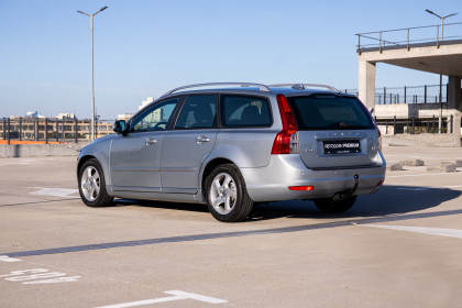 Продажа Volvo V50 I Рестайлинг 1.6 MT (115 л.с.) 2010 Серебристый в Автодом