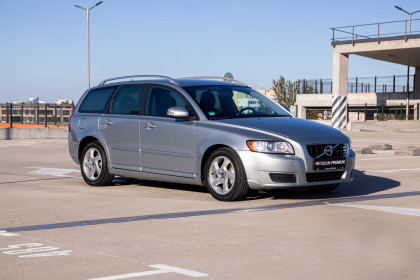 Продажа Volvo V50 I Рестайлинг 1.6 MT (115 л.с.) 2010 Серебристый в Автодом