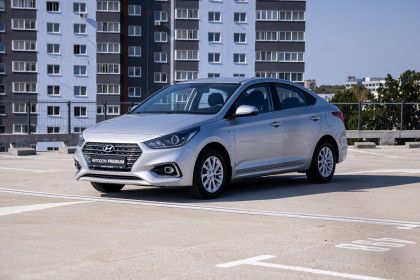 Продажа Hyundai Accent V 1.6 AT (130 л.с.) 2019 Серебристый в Автодом