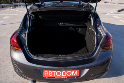 Продажа Opel Astra J 1.6 AT (180 л.с.) 2010 Серый в Автодом