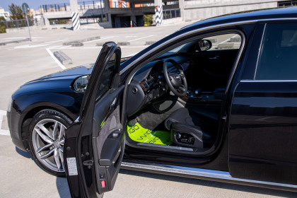 Продажа Audi A8 III (D4) Рестайлинг 4.1 AT (385 л.с.) 2014 Черный в Автодом