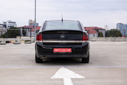 Продажа Opel Vectra C Рестайлинг 1.8 MT (122 л.с.) 2007 Черный в Автодом
