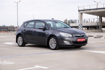 Продажа Opel Astra J 1.4 AT (140 л.с.) 2011 Серый в Автодом