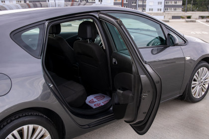 Продажа Opel Astra J 1.4 AT (140 л.с.) 2011 Серый в Автодом