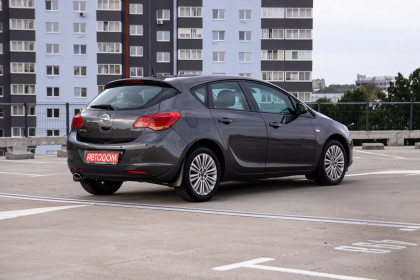 Продажа Opel Astra J 1.4 AT (140 л.с.) 2011 Серый в Автодом