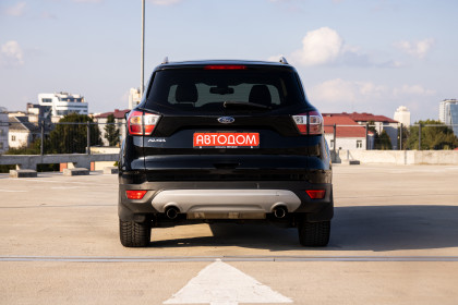 Продажа Ford Kuga II Рестайлинг 1.5 MT (120 л.с.) 2017 Черный в Автодом