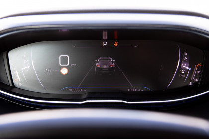 Продажа Peugeot 3008 II Рестайлинг 1.5 AT (130 л.с.) 2021 Серый в Автодом