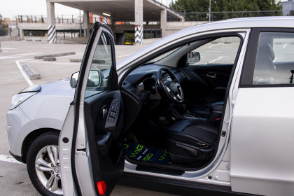 Продажа Hyundai Tucson II 2.0 AT (150 л.с.) 2010 Серебристый в Автодом