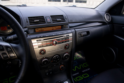 Продажа Mazda 3 I (BK) Рестайлинг 2.0 MT (150 л.с.) 2007 Серебристый в Автодом