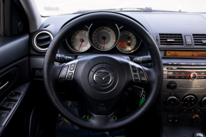 Продажа Mazda 3 I (BK) Рестайлинг 2.0 MT (150 л.с.) 2007 Серебристый в Автодом