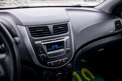 Продажа Hyundai Solaris I Рестайлинг 1.4 AT (107 л.с.) 2015 Черный в Автодом