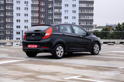 Продажа Hyundai Solaris I Рестайлинг 1.4 AT (107 л.с.) 2015 Черный в Автодом