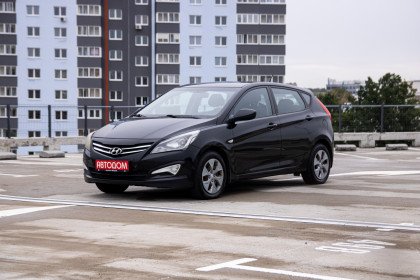 Купить Hyundai Solaris I Рестайлинг 1.4 AT (107 л.с.) 2015 Черный в Автодом Продажа Hyundai Solaris I Рестайлинг 1.4 AT (107 л.с.) 2015 Черный в Автодом