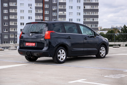 Продажа Peugeot 5008 I 1.6 MT (112 л.с.) 2011 Серый в Автодом