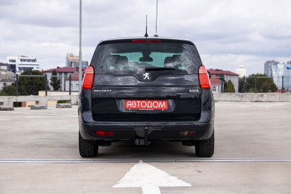 Продажа Peugeot 5008 I 1.6 MT (112 л.с.) 2011 Серый в Автодом