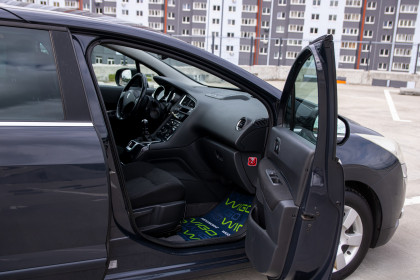 Продажа Peugeot 5008 I 1.6 MT (112 л.с.) 2011 Серый в Автодом