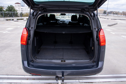 Продажа Peugeot 5008 I 1.6 MT (112 л.с.) 2011 Серый в Автодом