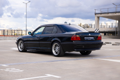 Продажа BMW 7 серии III (E38) Рестайлинг 740i 4.4 AT (286 л.с.) 1998 Черный в Автодом