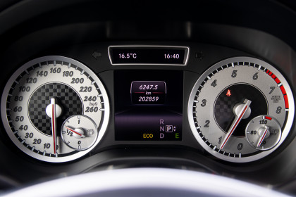 Продажа Mercedes-Benz A-Класс III (W176) 180 1.6 AMT (122 л.с.) 2014 Фиолетовый в Автодом