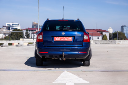 Продажа Skoda Octavia II (A5) Рестайлинг 1.6 MT (105 л.с.) 2010 Синий в Автодом