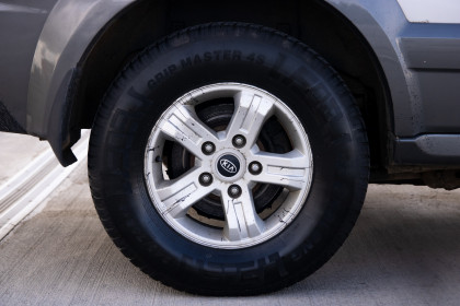 Продажа Kia Sorento I 5-speed 2.5 AT (140 л.с.) 2005 Серебристый в Автодом