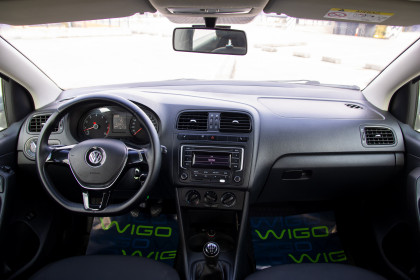 Продажа Volkswagen Polo V Рестайлинг 1.6 MT (105 л.с.) 2015 Серебристый в Автодом
